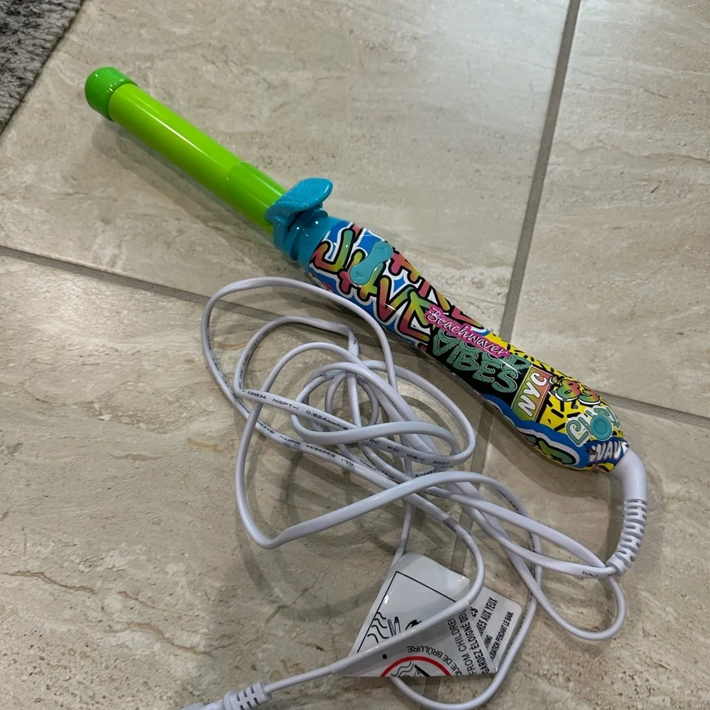 Beachwaver B1‎ Graffiti Rotating Curling iron
